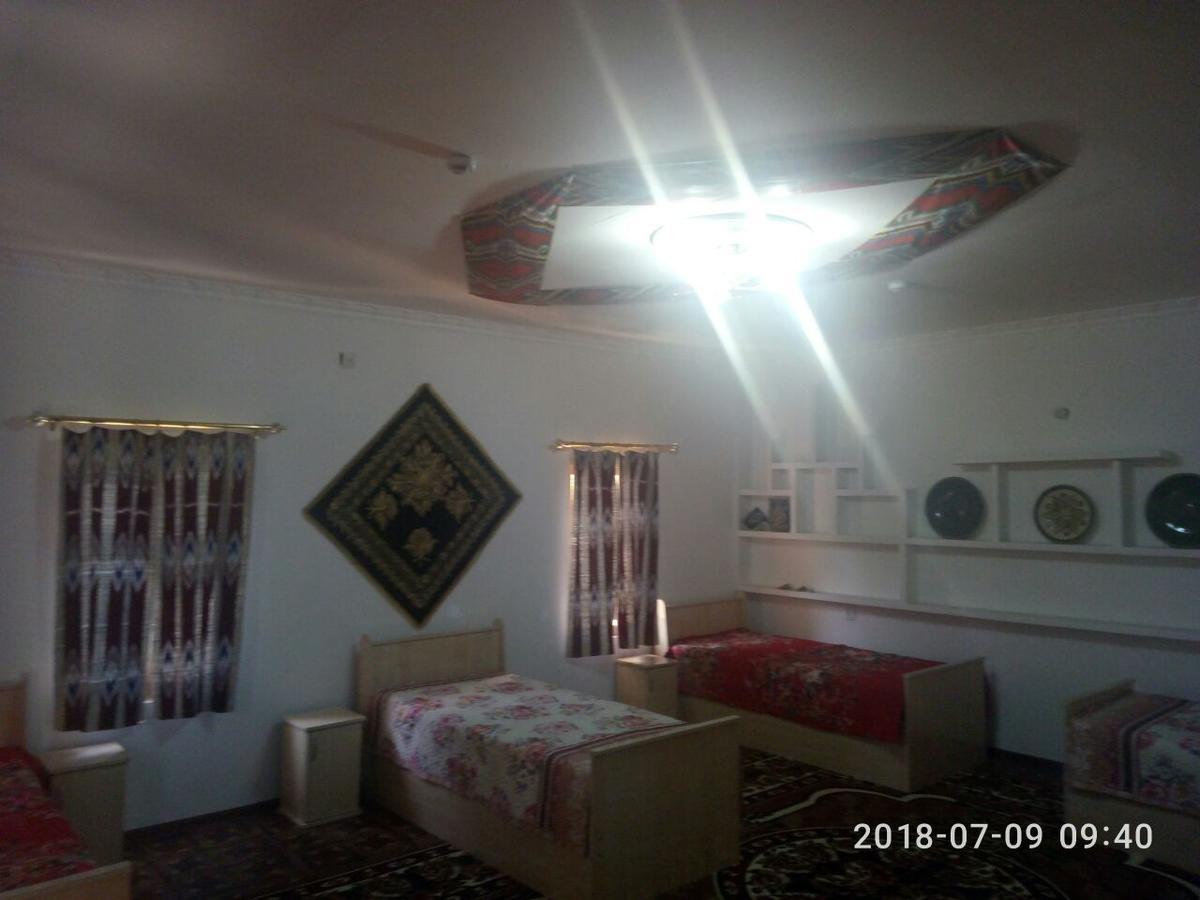 Al Hilol Guesthouse Bukhara Bagian luar foto