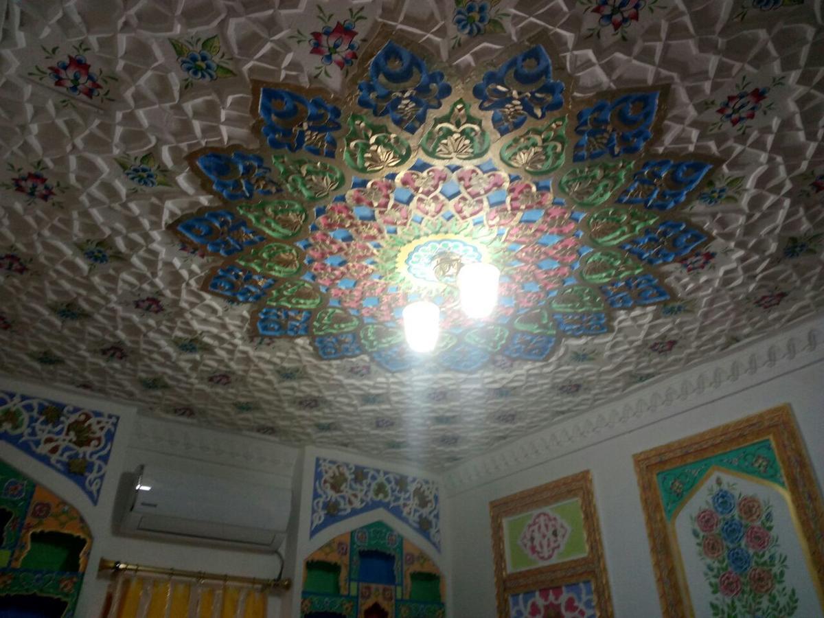 Al Hilol Guesthouse Bukhara Bagian luar foto
