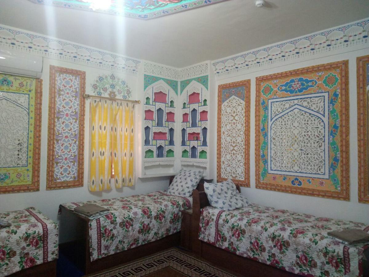 Al Hilol Guesthouse Bukhara Bagian luar foto