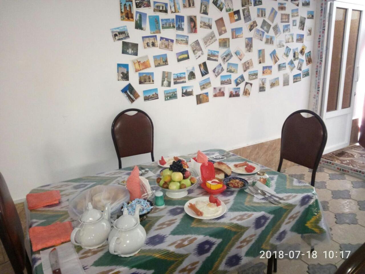 Al Hilol Guesthouse Bukhara Bagian luar foto